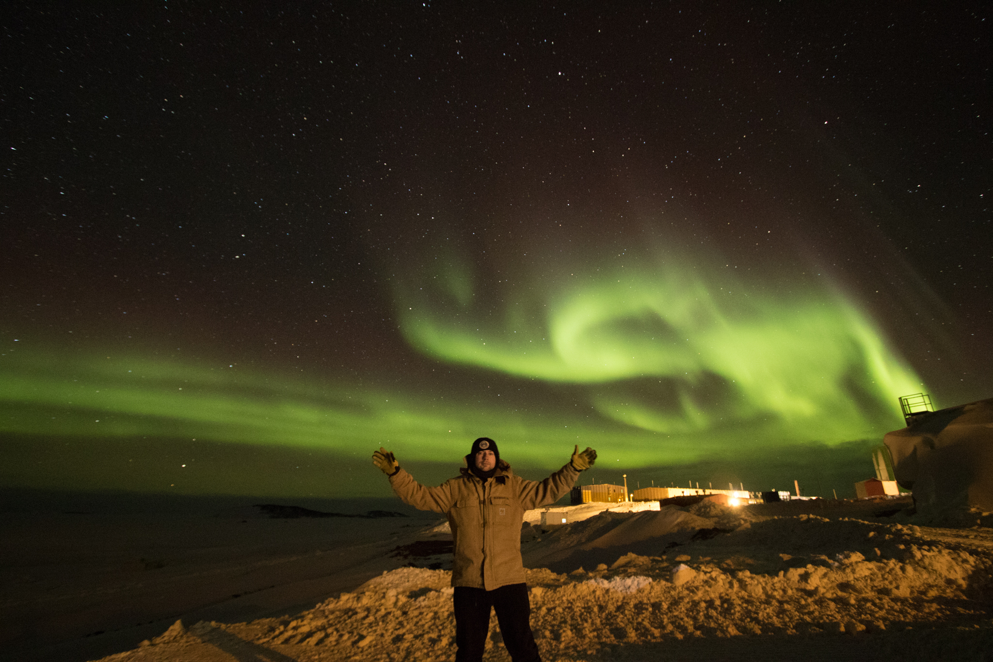 Ilha da Tasmânia bomba na internet com luzes inacreditáveis da aurora  austral – Vírgula