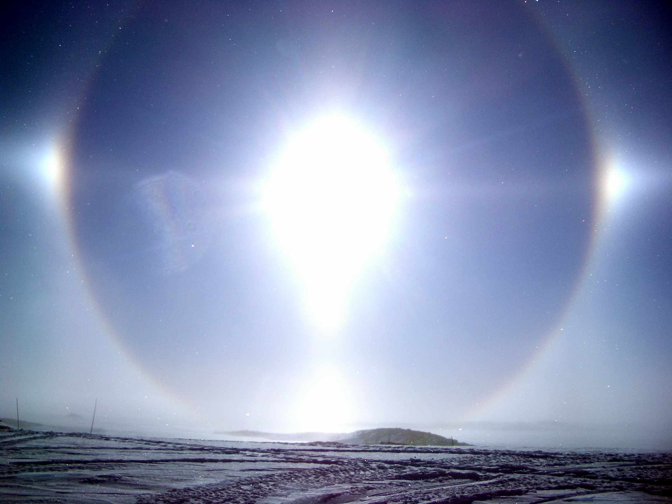 Image of diamond dust in Antarctica